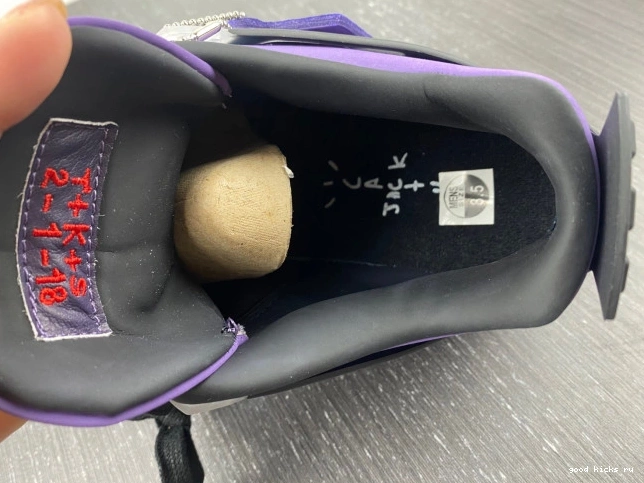 Rep Jordan 766296 (Friends LN4 and Travis Retro Scott 4 Purple Family) 0630